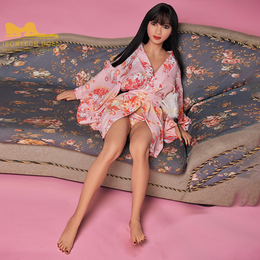 Beautiful sex doll with pretty feet