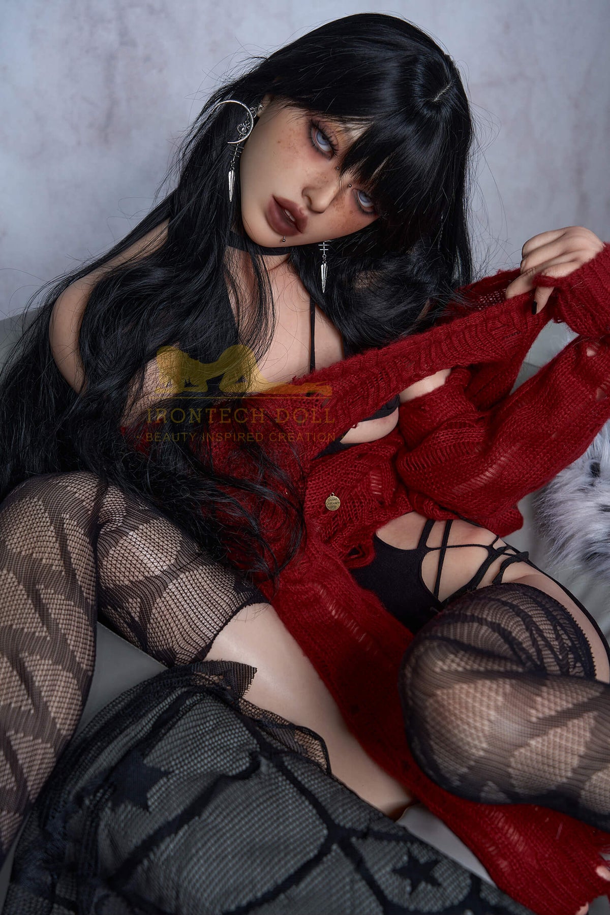 Vanessa's full silicone doll body measurements are 161 cm