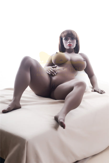 Large breasts and delicious vagina of a sex doll 