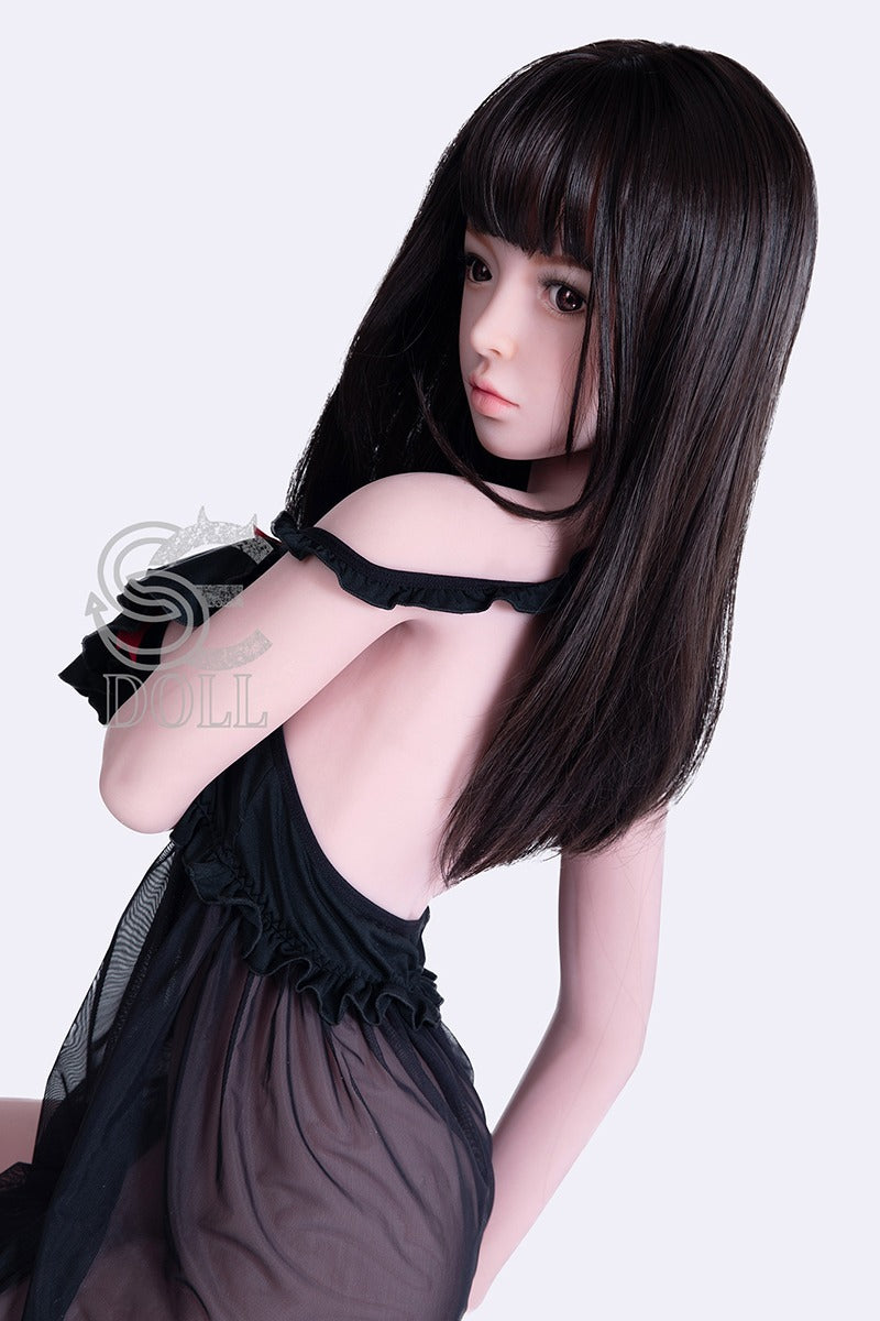 Sweet Asian TPE doll with a 21cm foot length