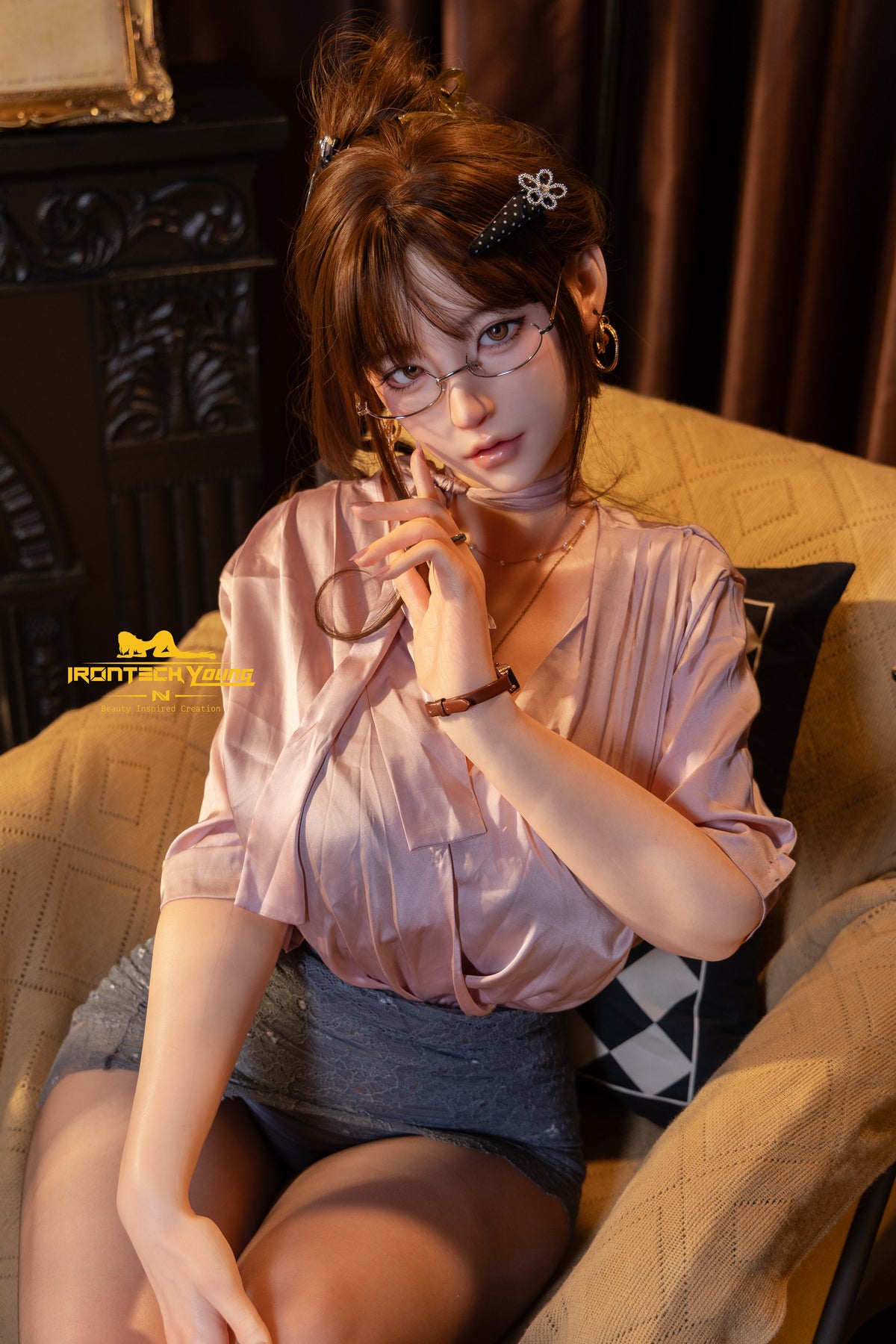 pink blouse and glasses - Dolls Lovers